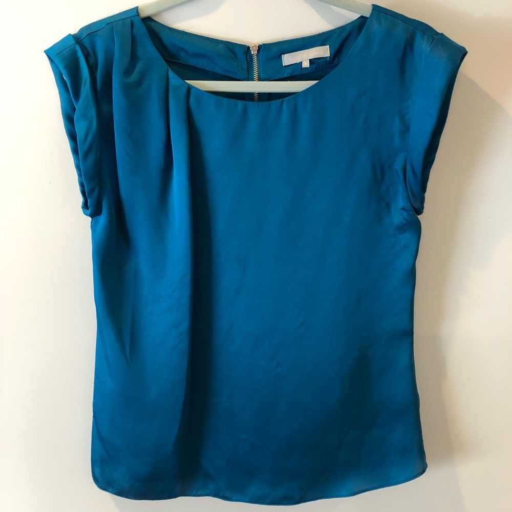 Violet & Claire Teal Zipper Back Blouse